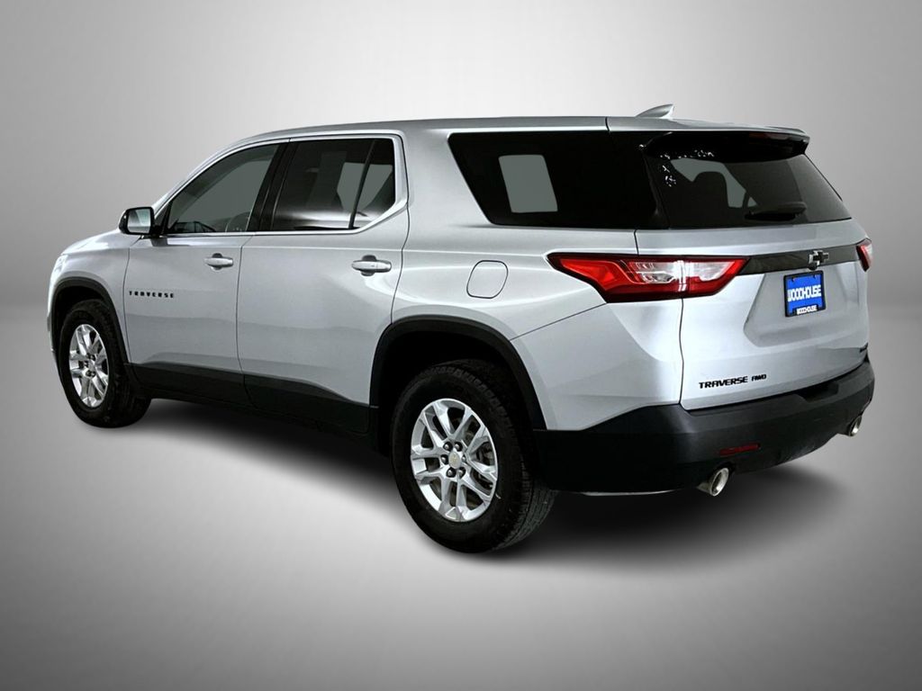 2019 Chevrolet Traverse LS photo 4