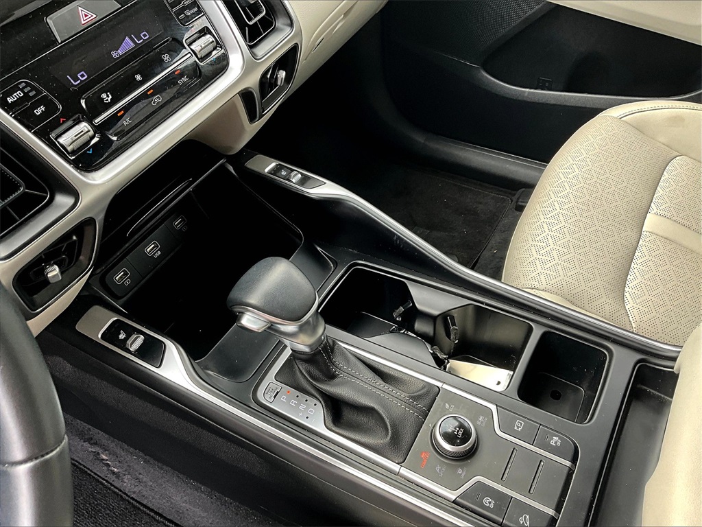 2022 Kia Sorento S photo 21