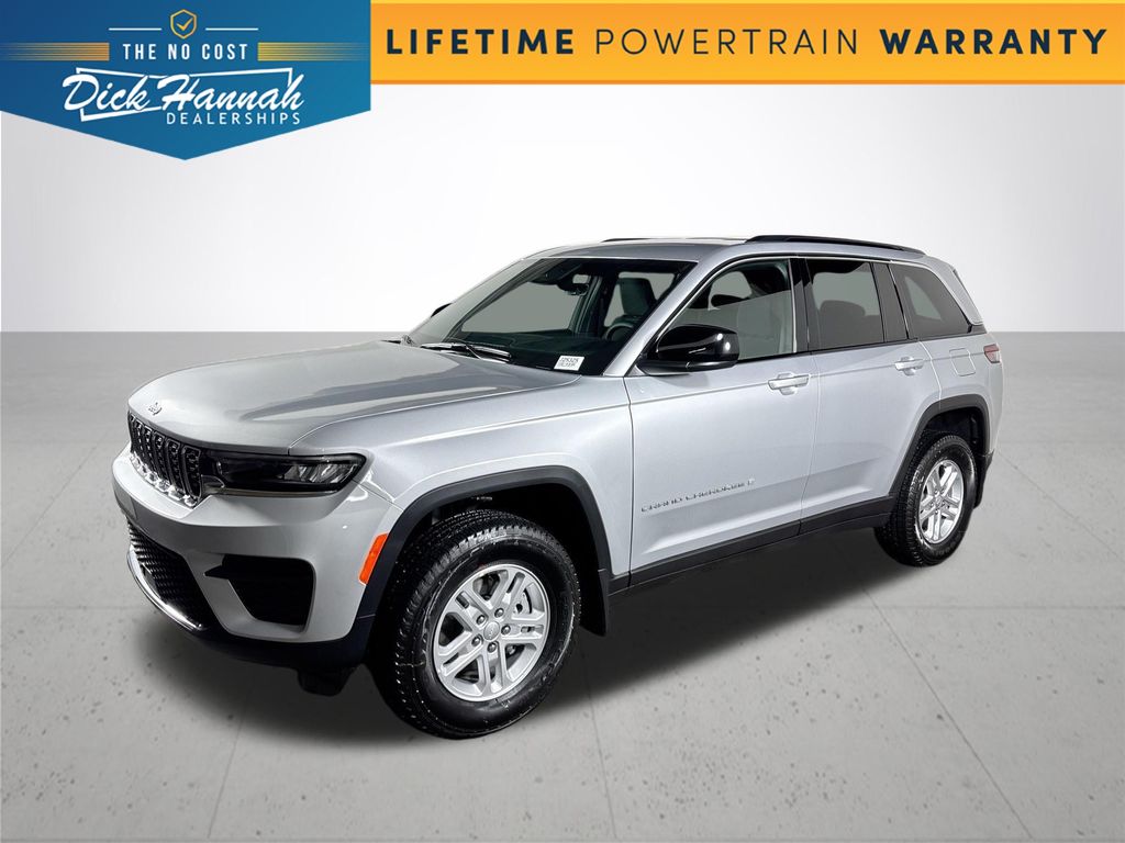 2025 Jeep Grand Cherokee Laredo's photo