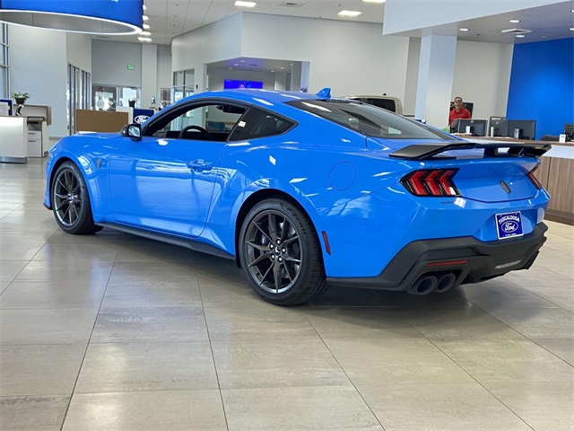 2025 Ford Mustang Dark Horse photo 4