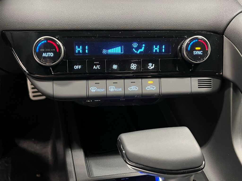 2025 Hyundai Elantra SEL Sport photo 37