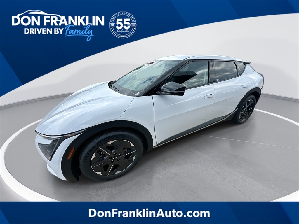 2025 Kia EV6 Light's photo