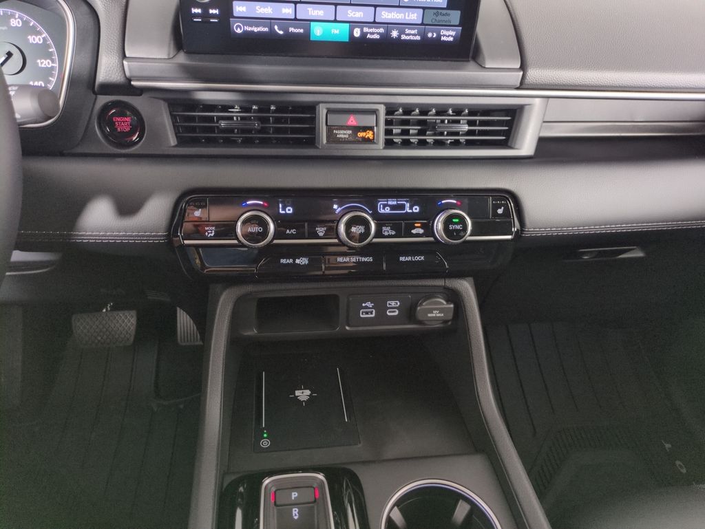 2025 Honda Pilot Touring photo 14
