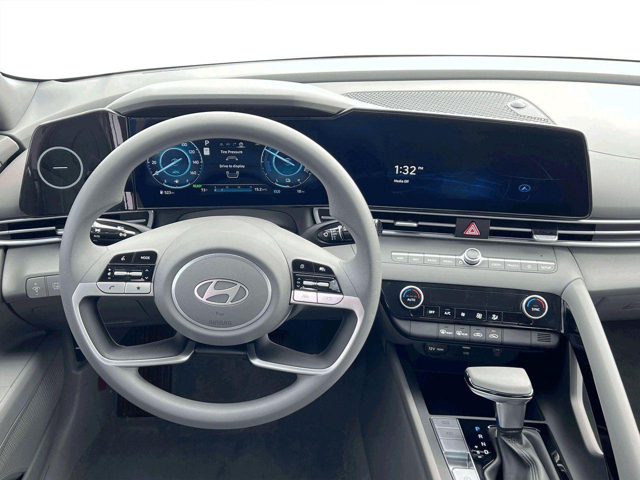 2025 Hyundai Elantra Hybrid Blue photo 17