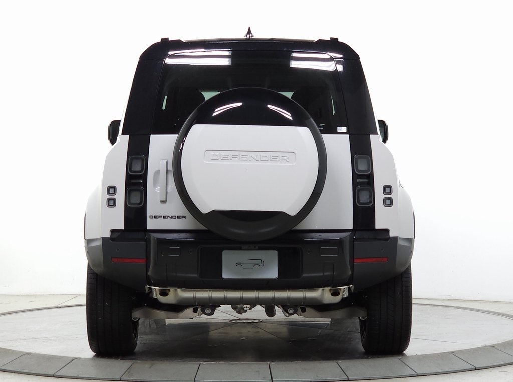 2026 LAND ROVER DEFENDER - Image 4