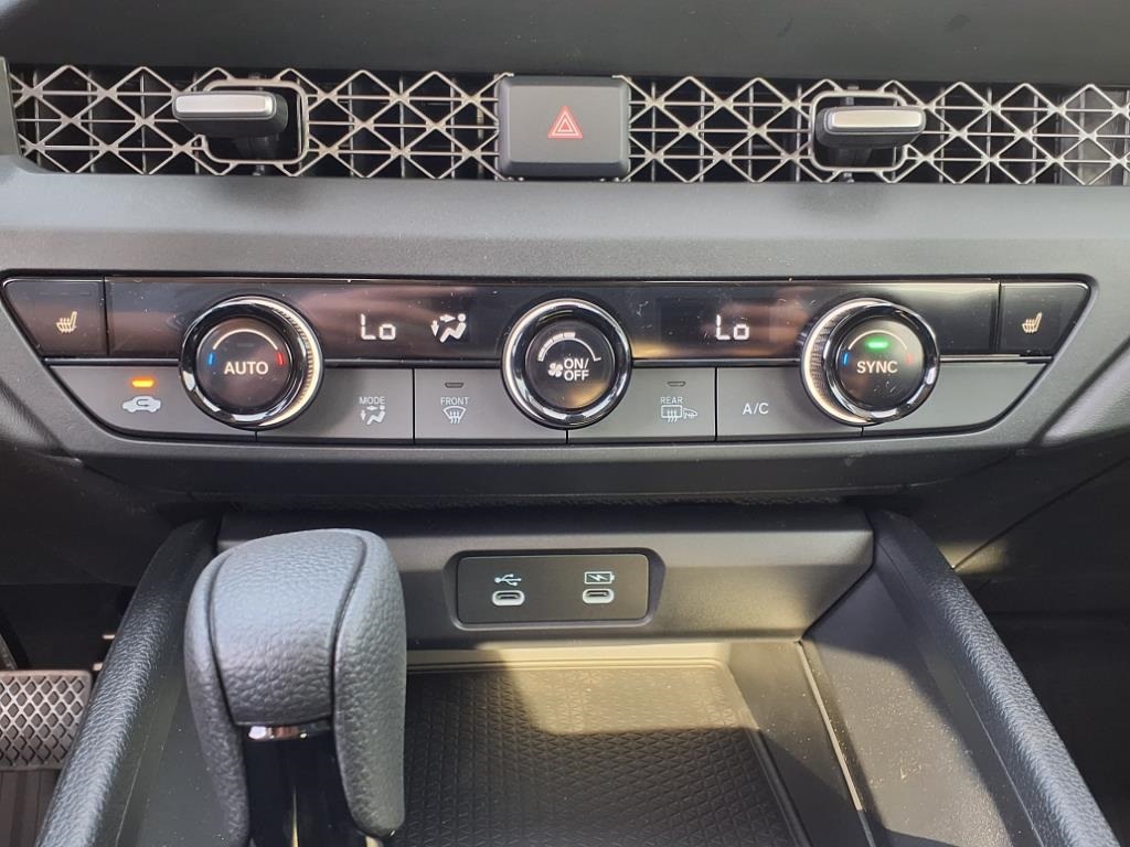 2025 Honda Accord SE photo 17