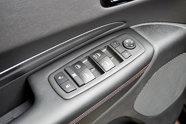 New 2026 Diamond Black Clear-Coat Exterior Paint Dodge GT image 27