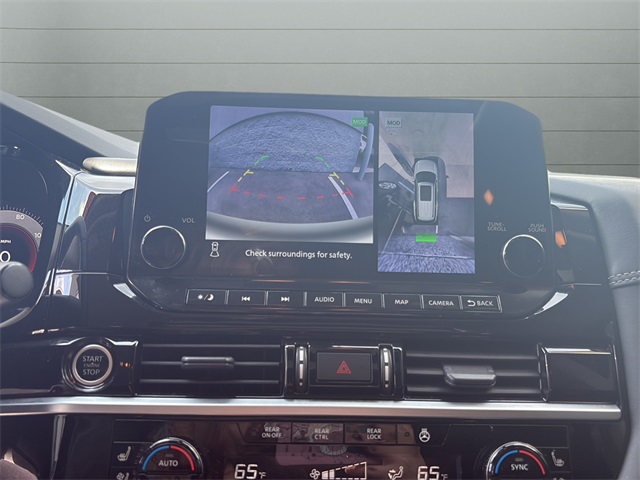2023 Nissan Pathfinder Platinum photo 24