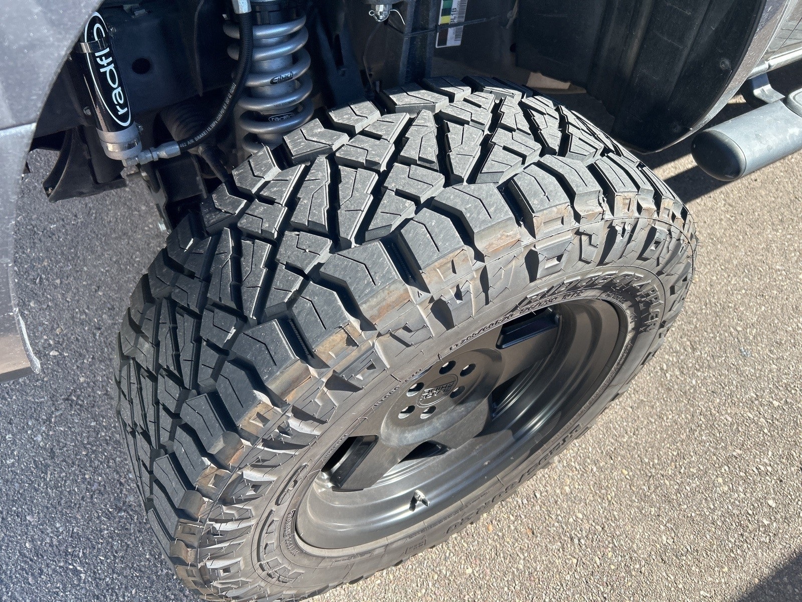 2018 Nissan Frontier SV photo 2