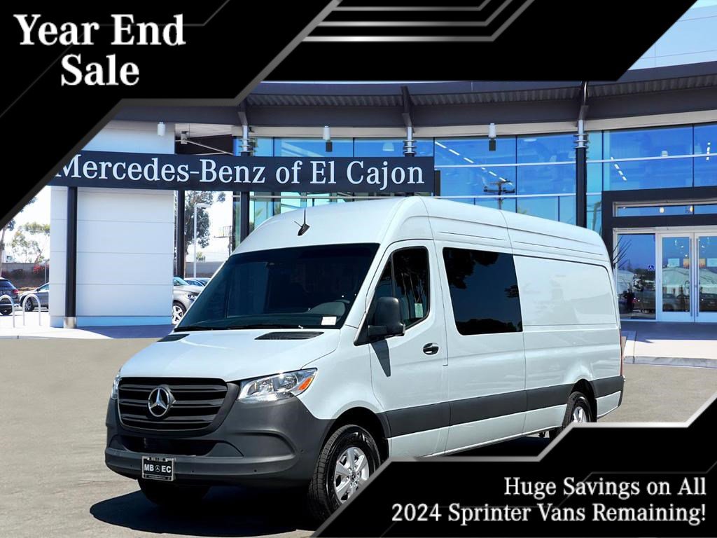 2024 Mercedes-Benz Sprinter Crew Van Base's photo