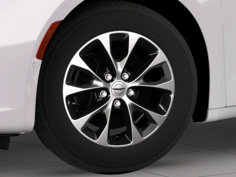 2026 Chrysler Pacifica photo 10