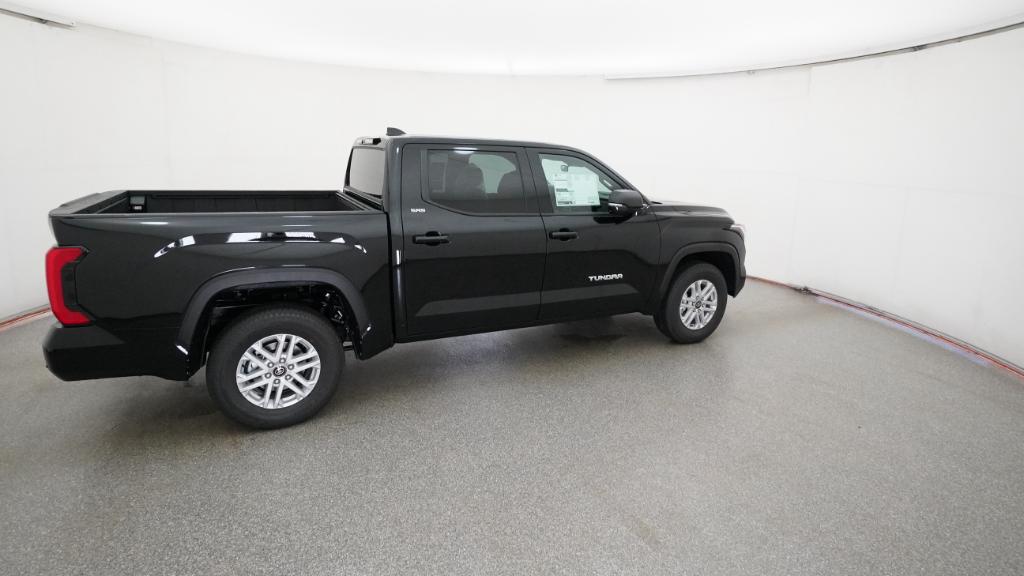 2026 Toyota Tundra SR5 CrewMax photo 24