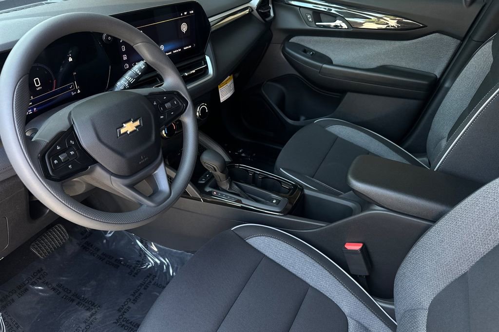 2026 Chevrolet Trailblazer LS photo 8