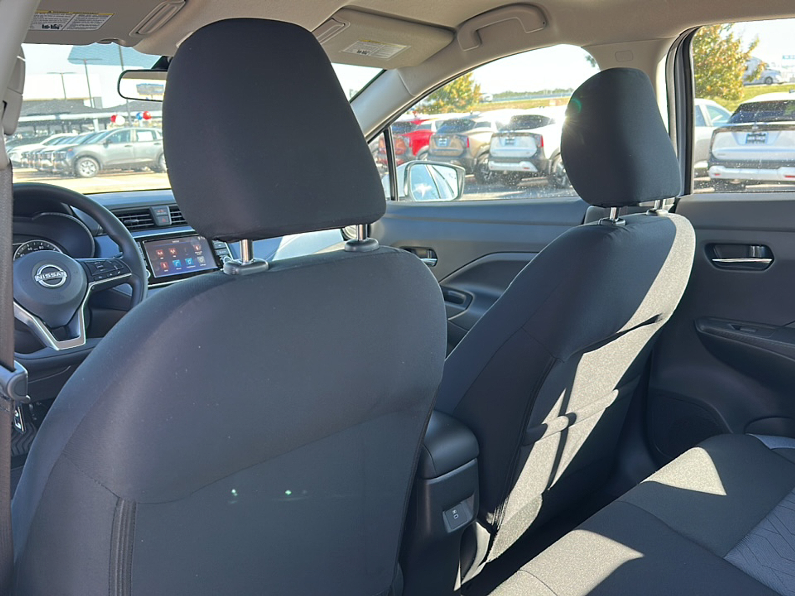 2025 Nissan Versa SV photo 4