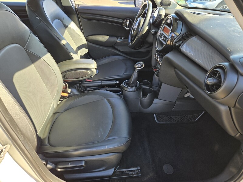 2015 Mini Cooper Hardtop 4 Door photo 15