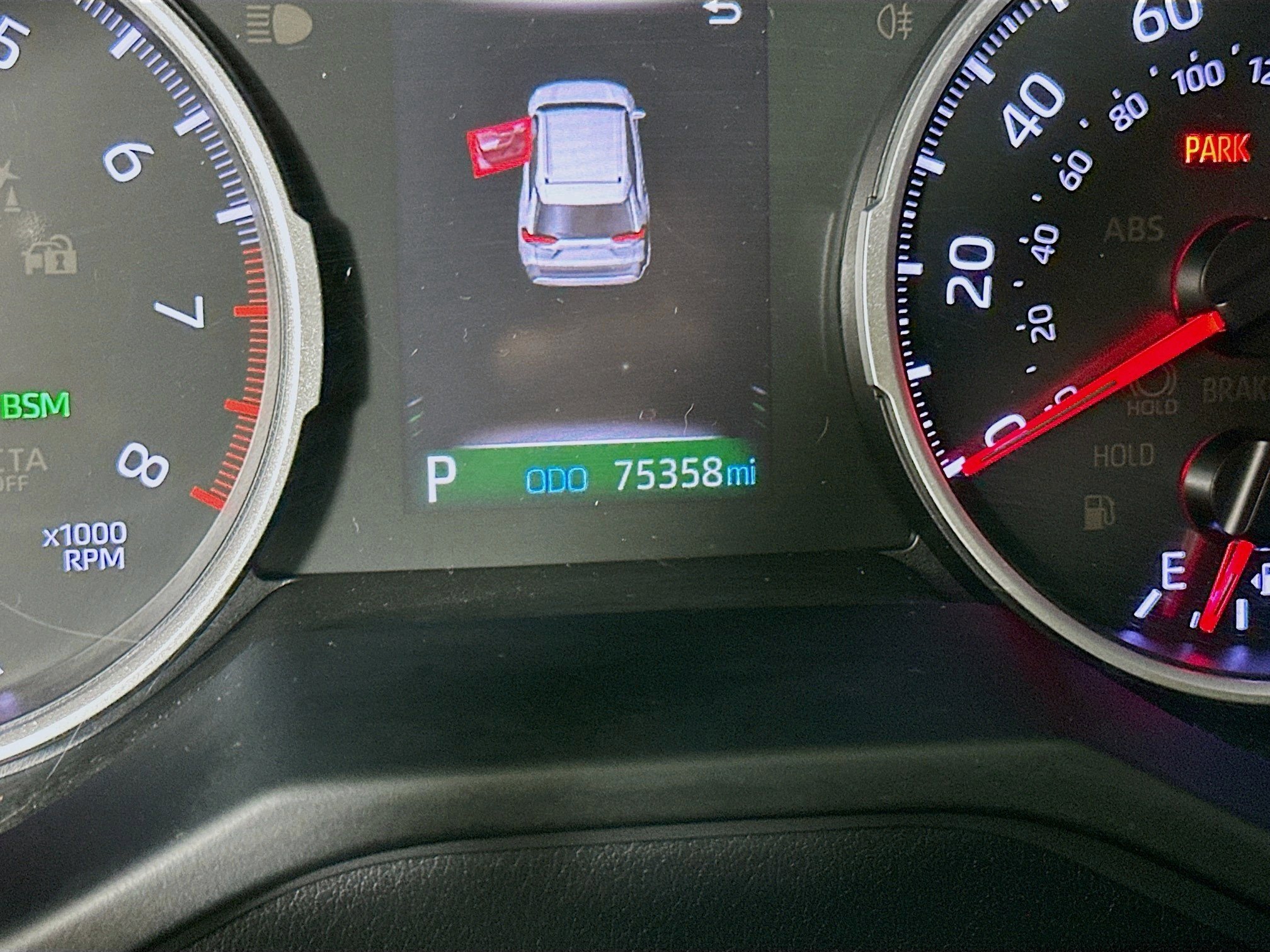 2021 Toyota RAV4 LE photo 3