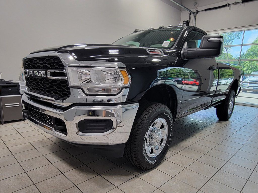 2024 Ram 2500 Tradesman photo 3