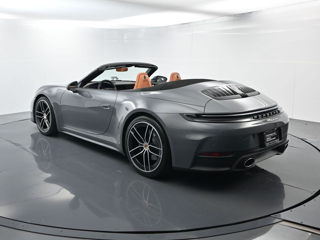 2025 Porsche 911 photo 2