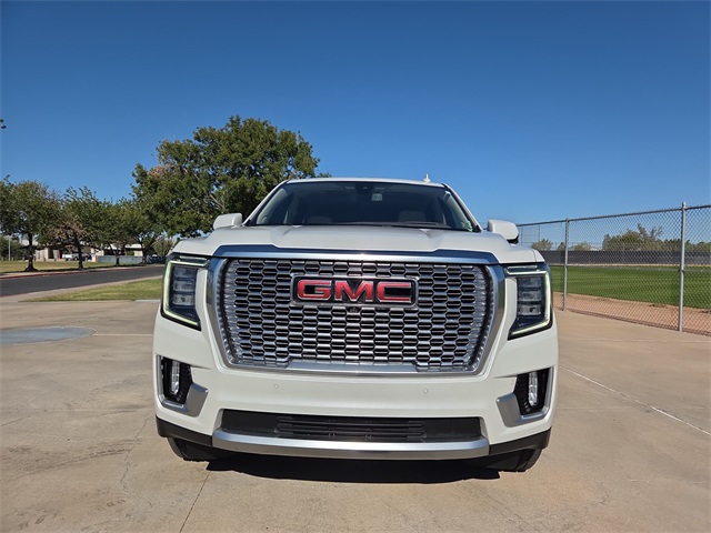2021 Gmc Yukon XL Denali photo 3