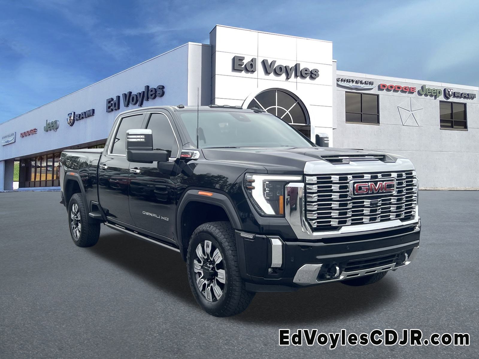 2024 GMC Sierra 2500HD Denali's photo
