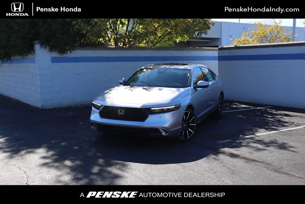 2025 Honda Accord Hybrid Touring's photo