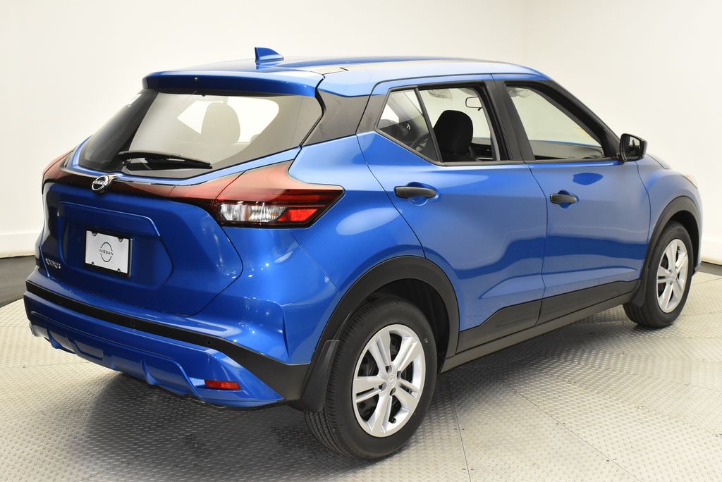 2025 Nissan Kicks Play S photo 4