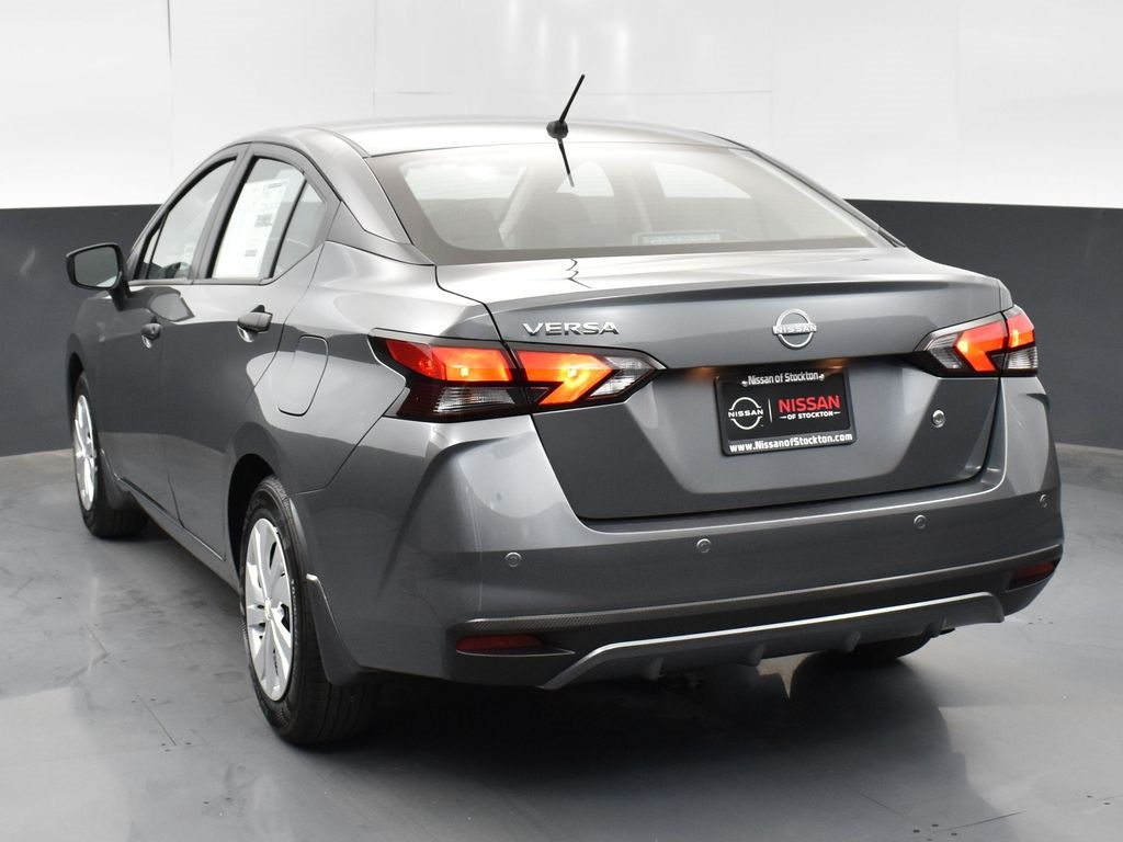 2025 Nissan Versa 1.6 S photo 5