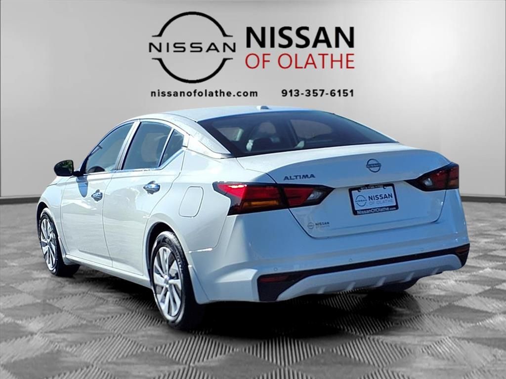 2025 Nissan Altima 2.5 S photo 3