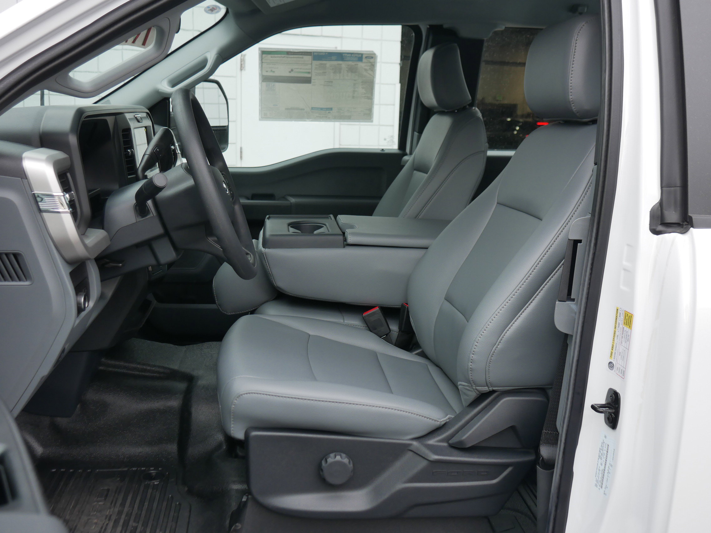 2025 Ford F-150 XL photo 3