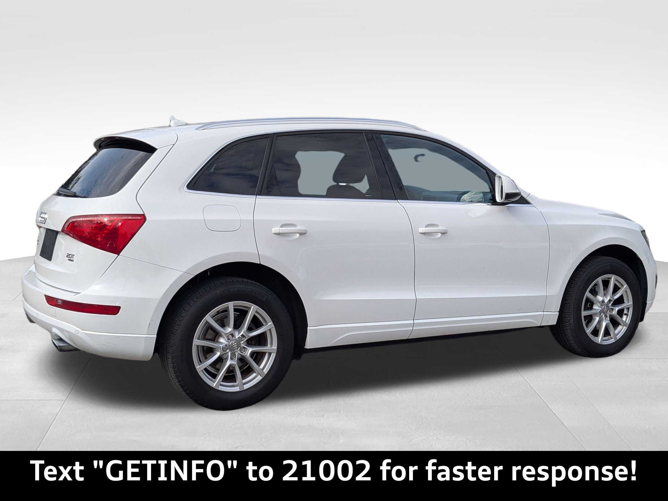 2012 Audi Q5 2.0T Premium photo 3
