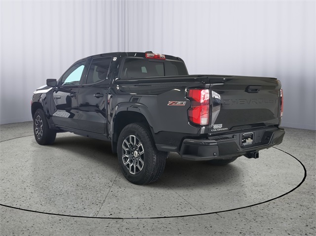2024 Chevrolet Colorado Z71 photo 3