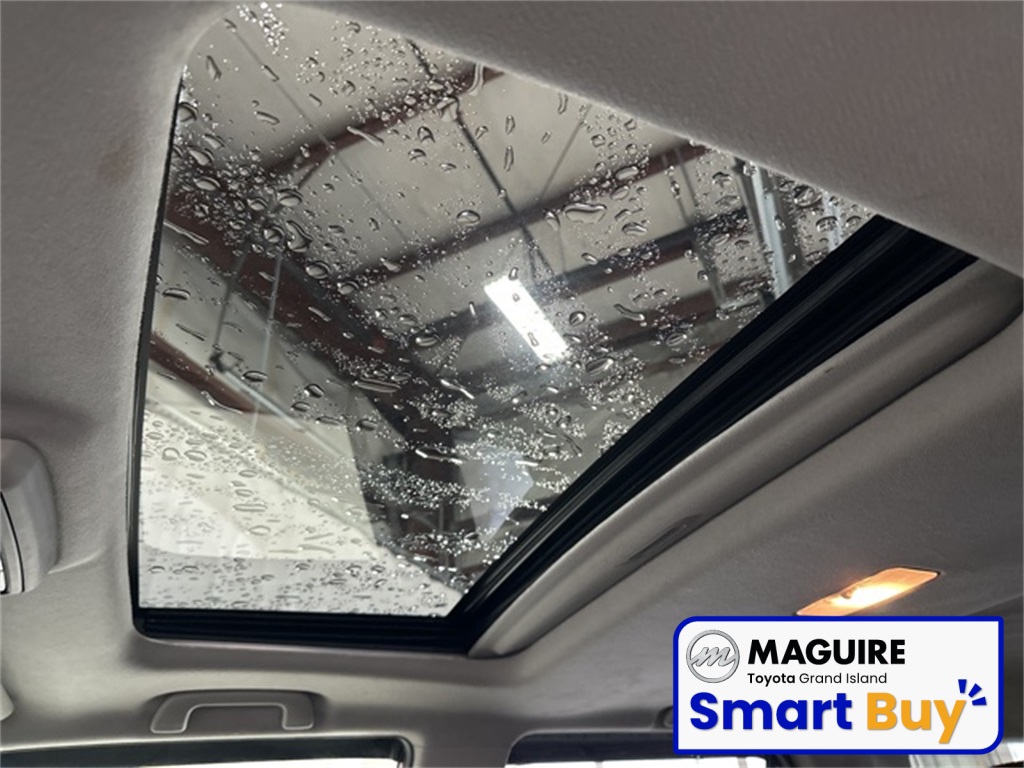 2017 Toyota 4Runner SR5 Premium photo 3