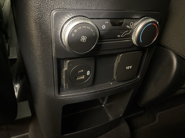 2021 Ford Explorer XLT photo 33