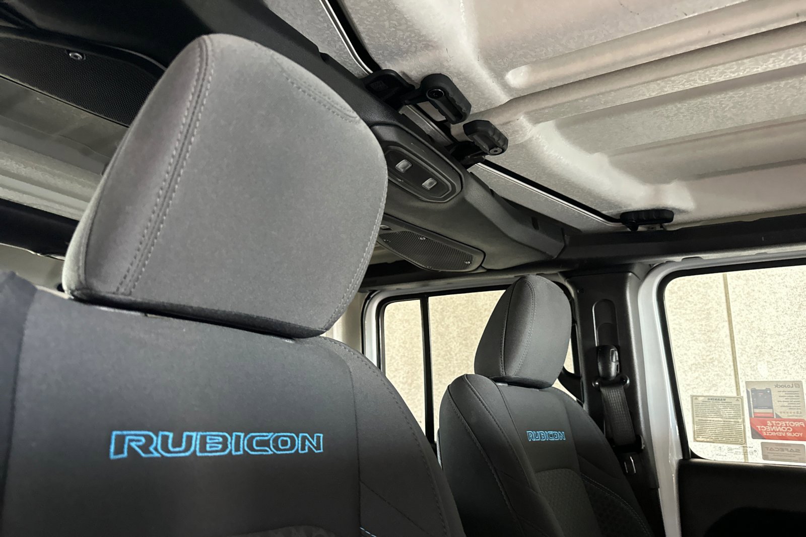 2024 Jeep Wrangler Rubicon 4xe photo 17