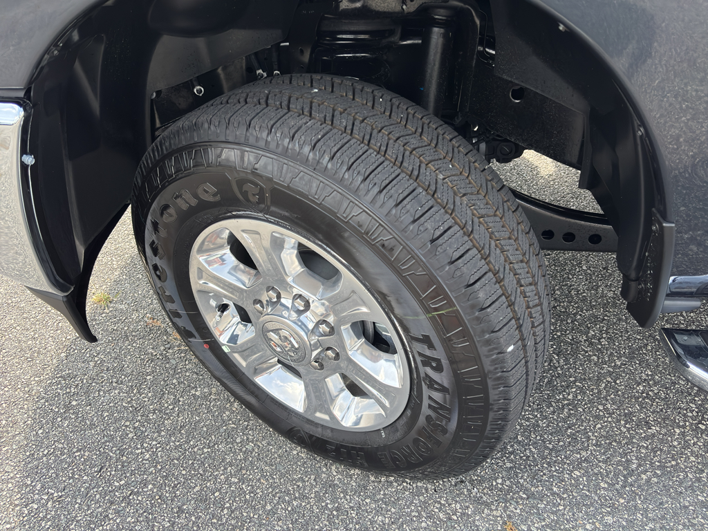 2025 Ram 2500 Big Horn photo 17