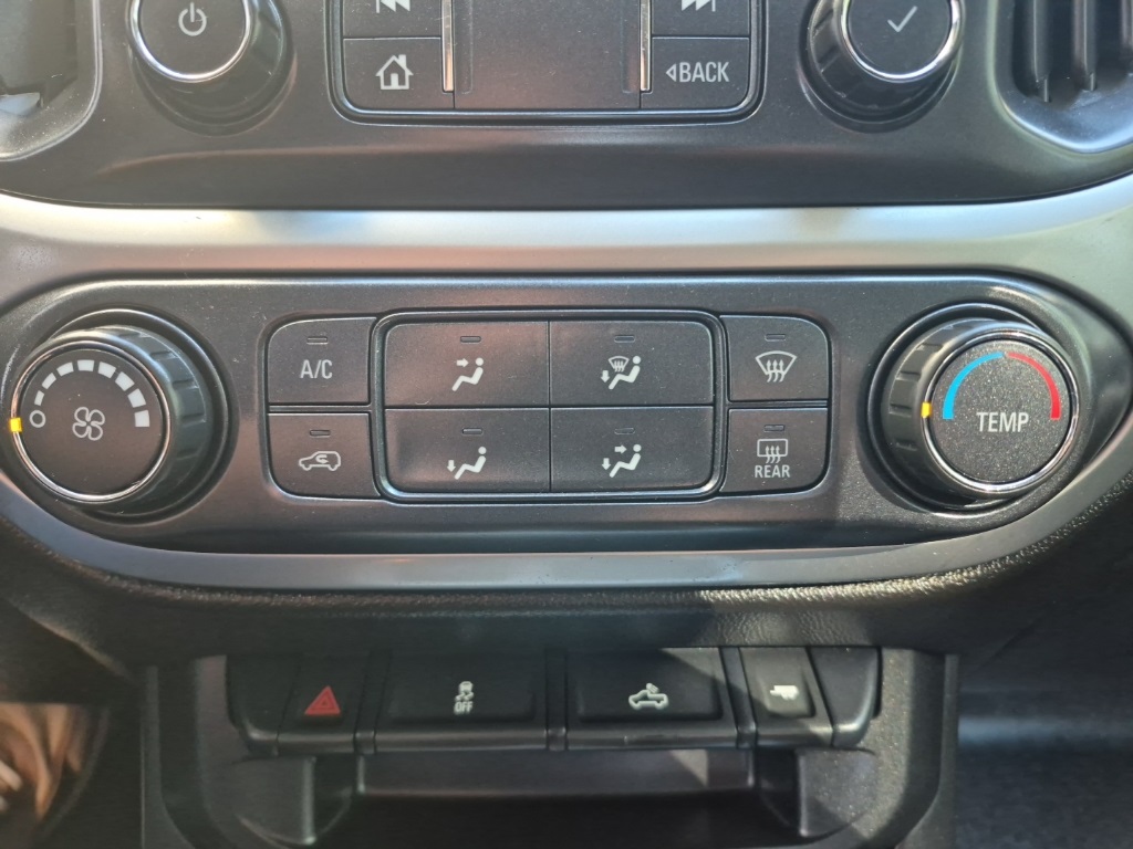 2019 Chevrolet Colorado LT photo 21