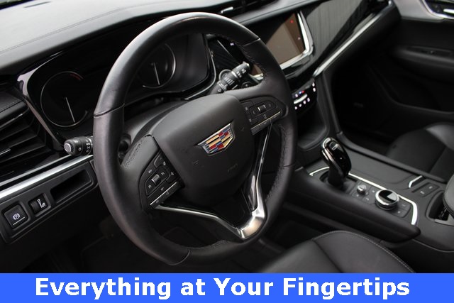 2023 Cadillac XT6 Premium Luxury photo 2