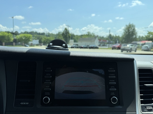 2020 Toyota Sienna L photo 21