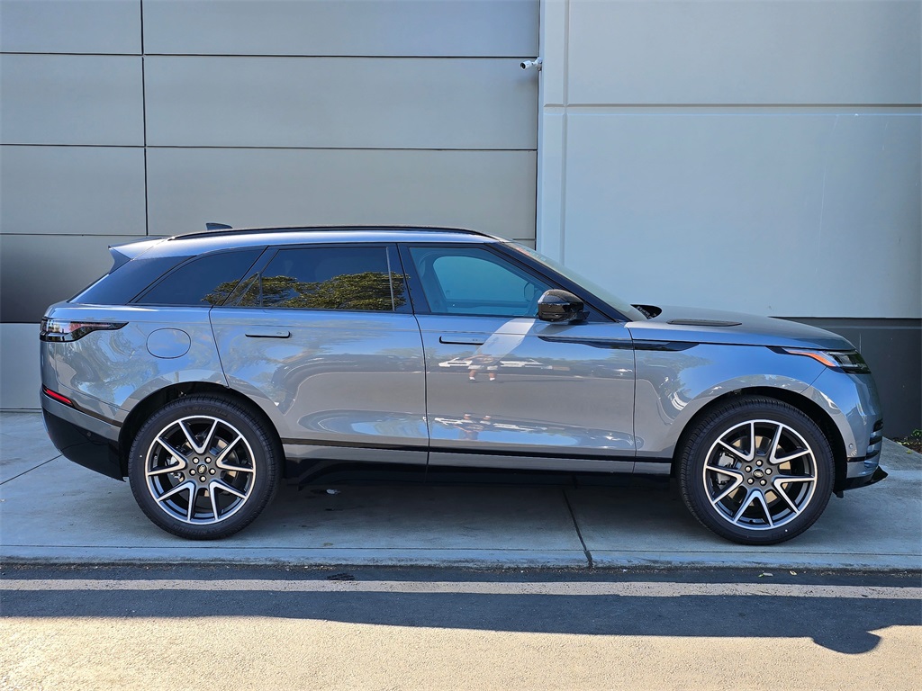 2026 Land Rover Range Rover Velar SE photo 7