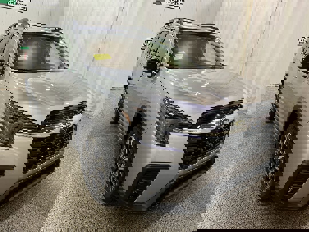 2025 Subaru Ascent Limited's photo