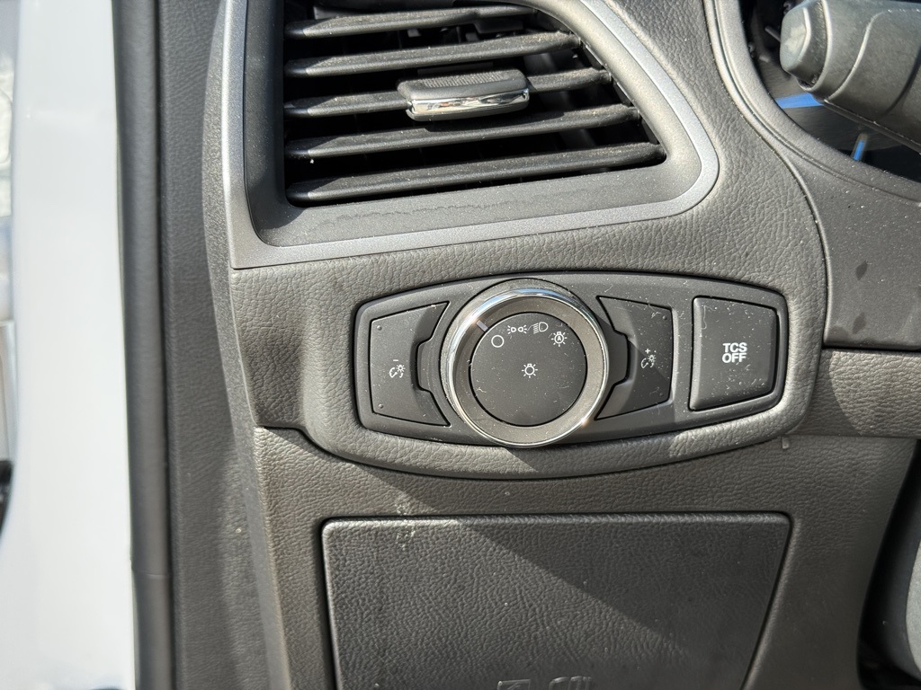 2020 Ford Edge SE photo 16