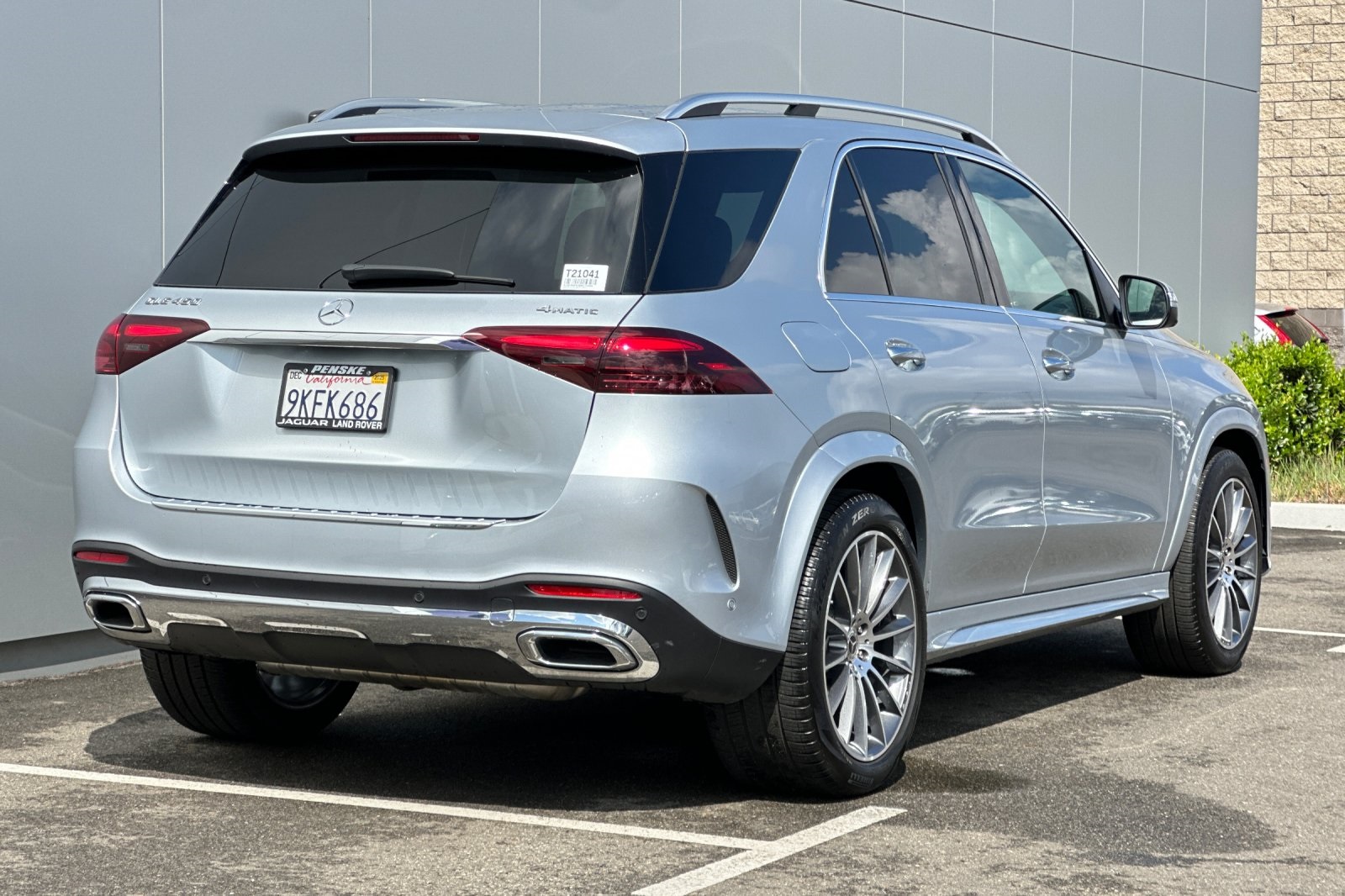 2024 Mercedes Benz GLE 450 4MATIC photo 6
