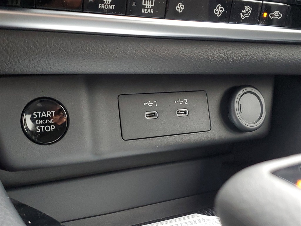 2026 Nissan Rogue SV photo 29