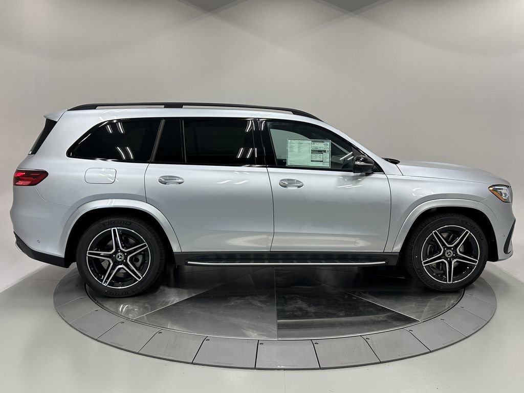 2026 Mercedes Benz GLS 450 4MATIC photo 8