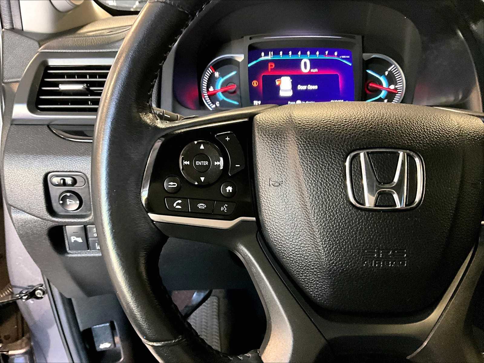 2020 Honda Pilot Touring photo 23
