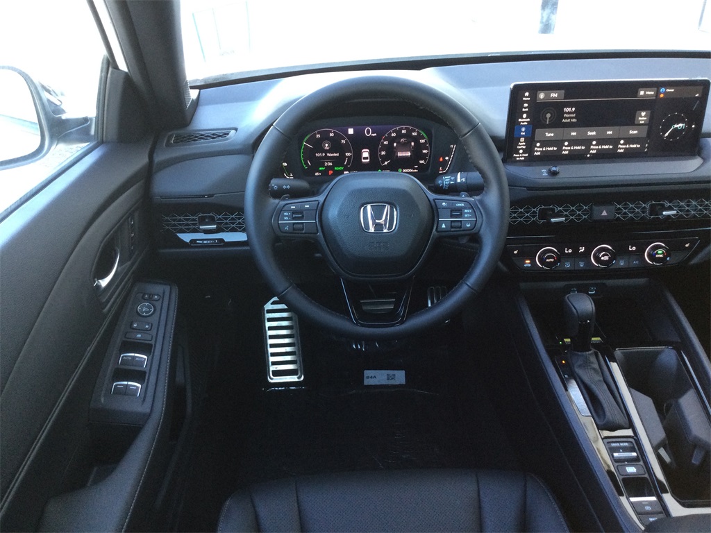2025 Honda Accord Hybrid Sport-L photo 11