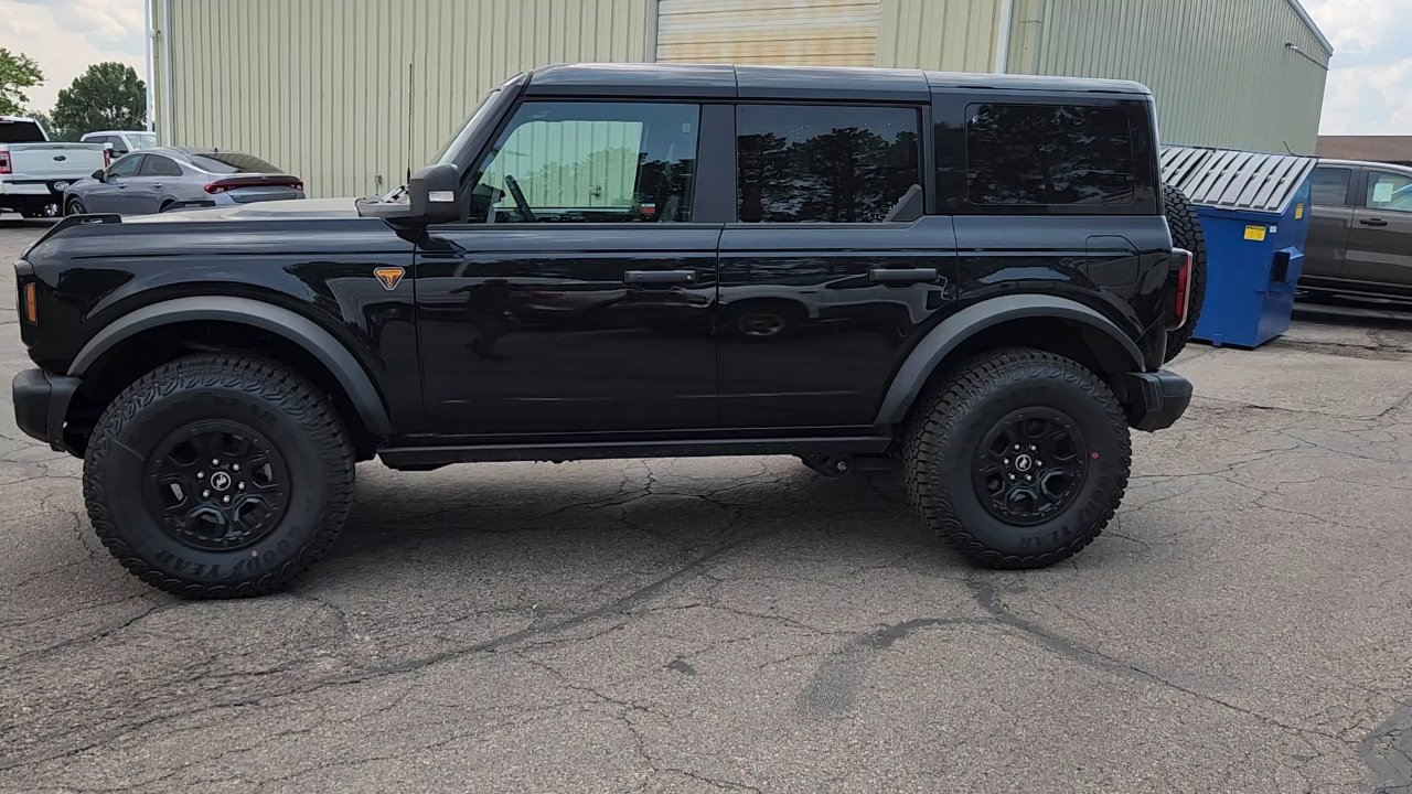 2025 Ford Bronco Badlands photo 4