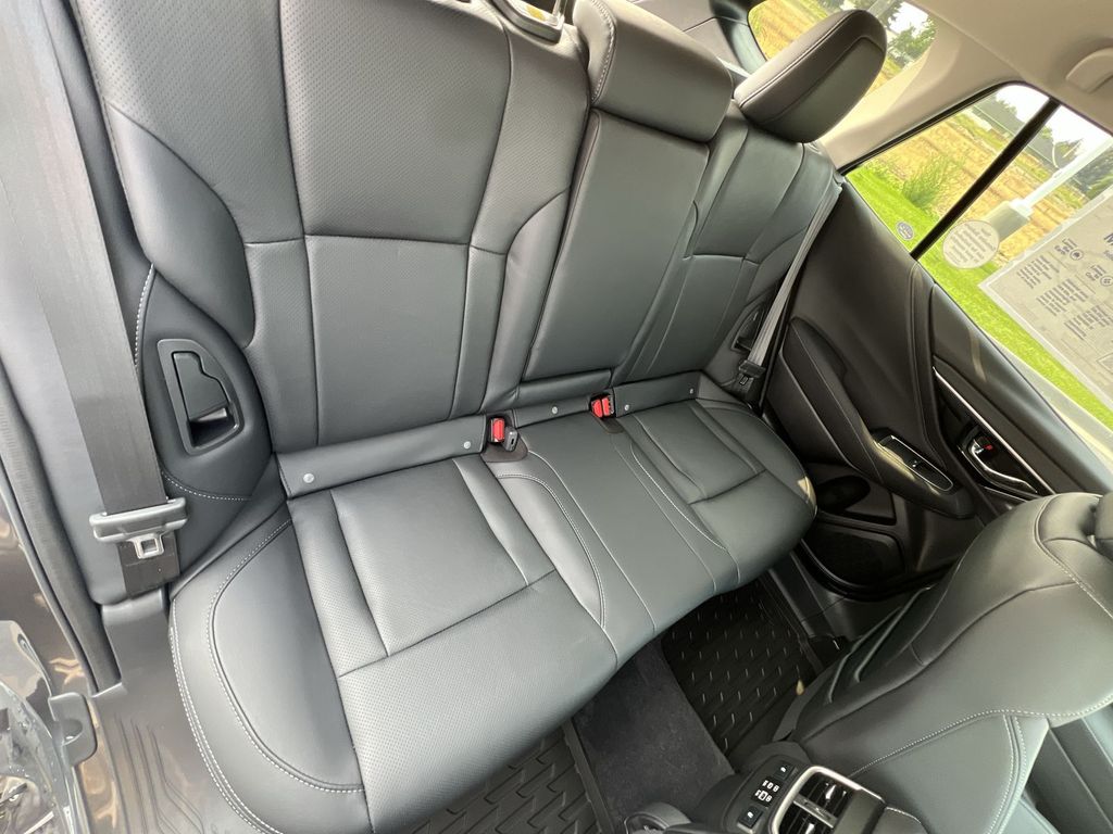 2025 Subaru Outback Touring XT photo 25