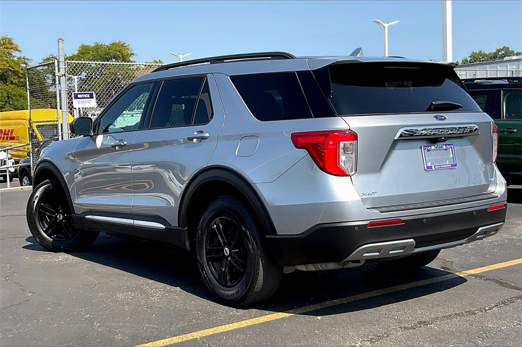 2020 Ford Explorer XLT photo 9