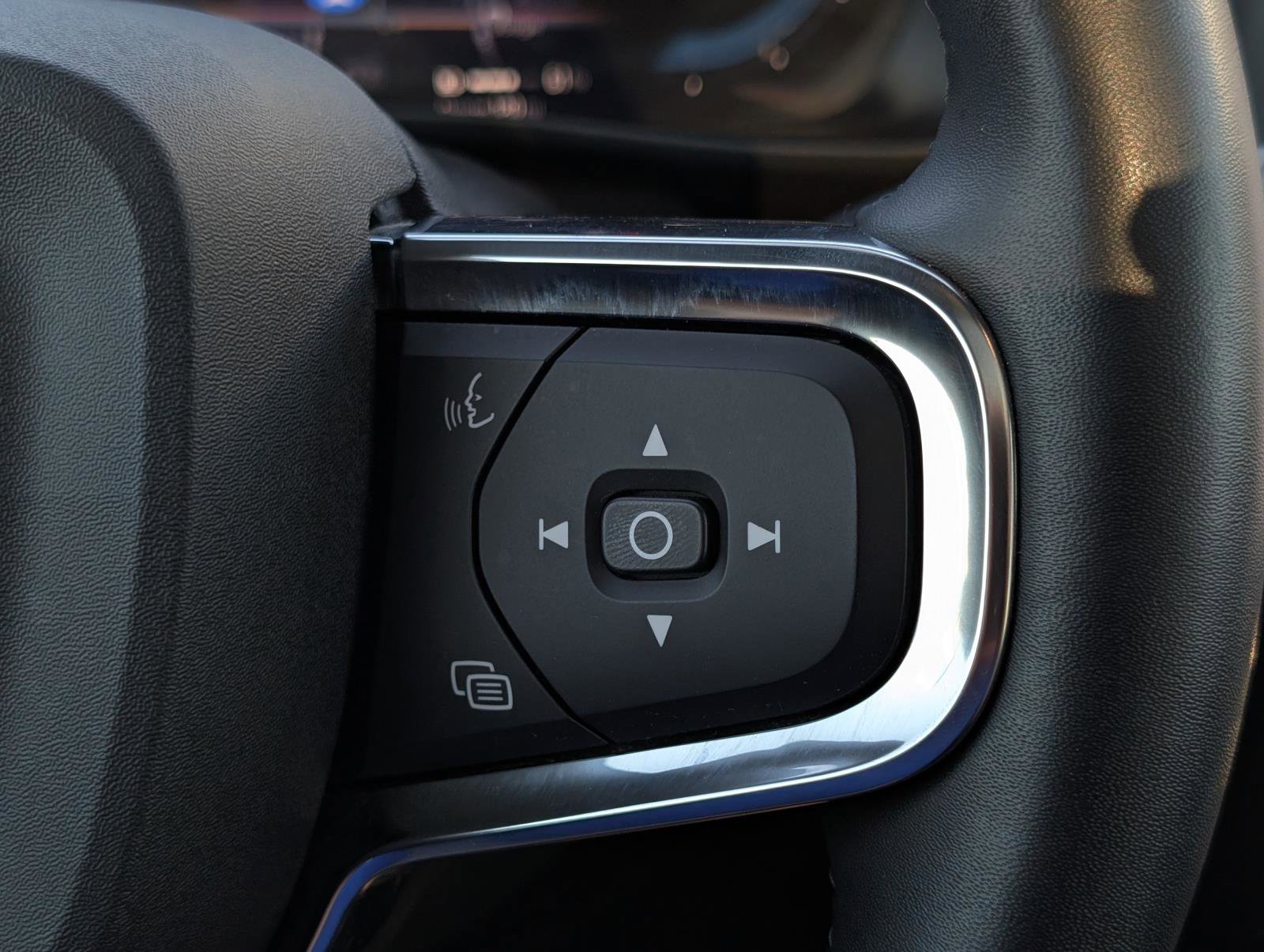 2023 Volvo C40 Recharge Ultimate photo 14